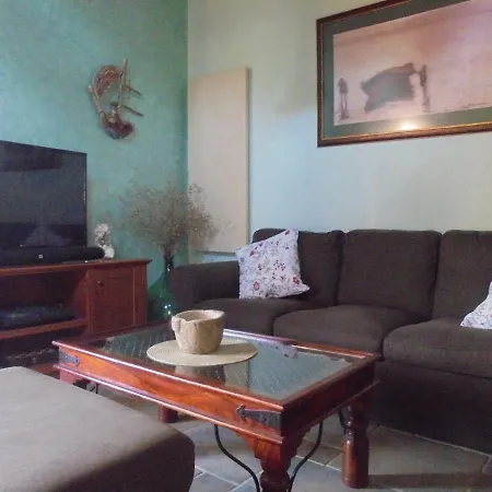 Сasa de vacaciones Hillsidehouse *